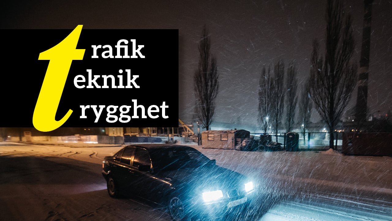 Vinterdäck Hösten är här och det är dags att byta till vinterdäck. Reglerna säger att du får använda vinterdäck från 1 oktober till 15 april. Ditt fordon ska ha vinterdäck...