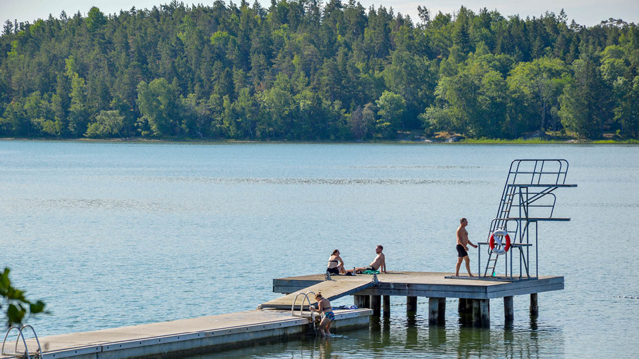 Här har man campat sedan 1950-talet och platsen är fortfarande mycket populär. Och vad kan väl vara bättre än att komma till ett fantastiskt havsbad nu när somrarna tycks både längre och varmare.