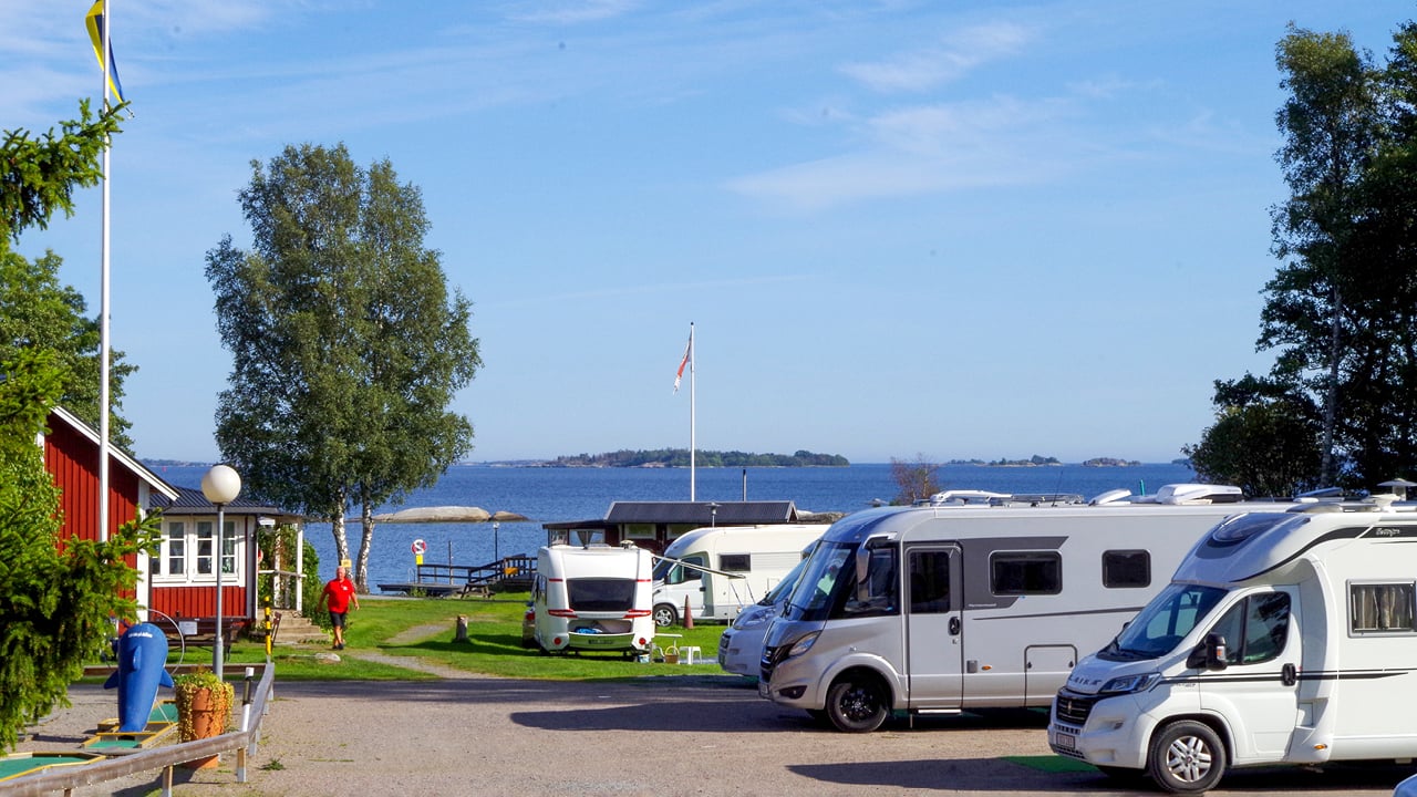 Gemenskap, ett fullmatat program med aktiviteter i en naturskön omgivning. Det kännetecknar Caravan Clubs camping Kapellskär i hjärtat av Roslagen. Det är några av förklaringarna till att majoriteten av gästerna...