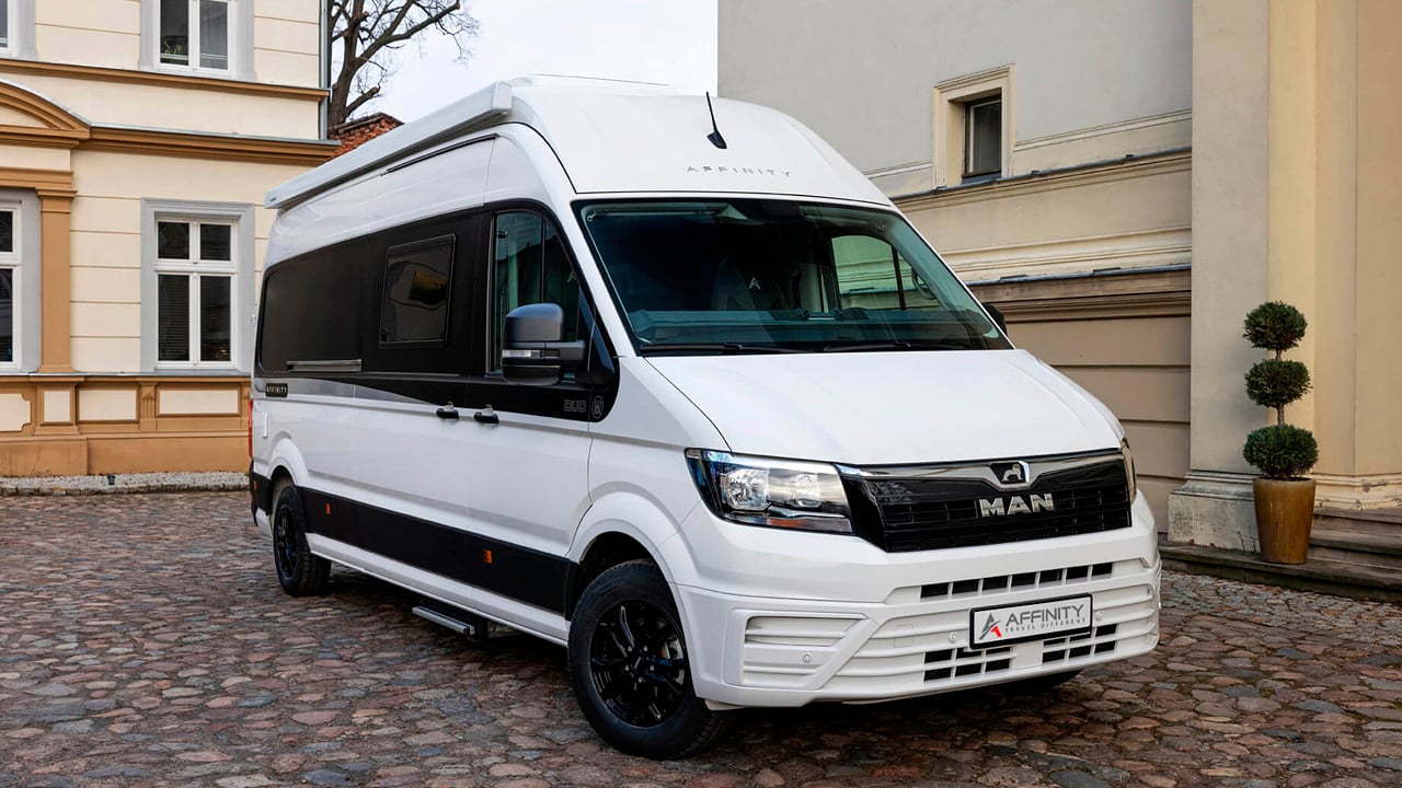 Polska Affinity lanserade sin fjärde modell på CMT i Stuttgart, en Duo-modell byggd på MAN-chassi. Duo är vad den heter – en husbil för två personer som vill bo riktigt bekvämt.