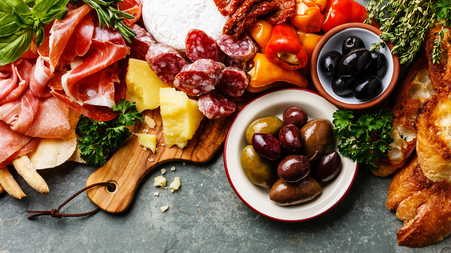 Italien – Att Italien är den överlägsna vinnaren som bästa matland är inte förvånande. Det italienska köket är något vi svenskar försöker ta in i vår egen matvardag, pasta är...