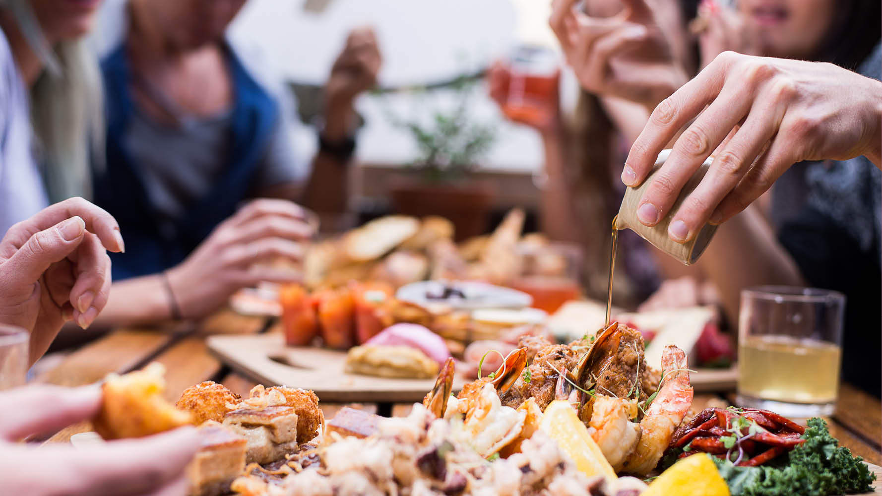 Restaurangguiden White Guide lanserar Sveriges första rikstäckande mat- och dryckeskalender. Det har tidigare varit svårt för de småskaliga aktörerna och den intresserade konsumenten att veta vilka informationskanaler som gäller. Nu...