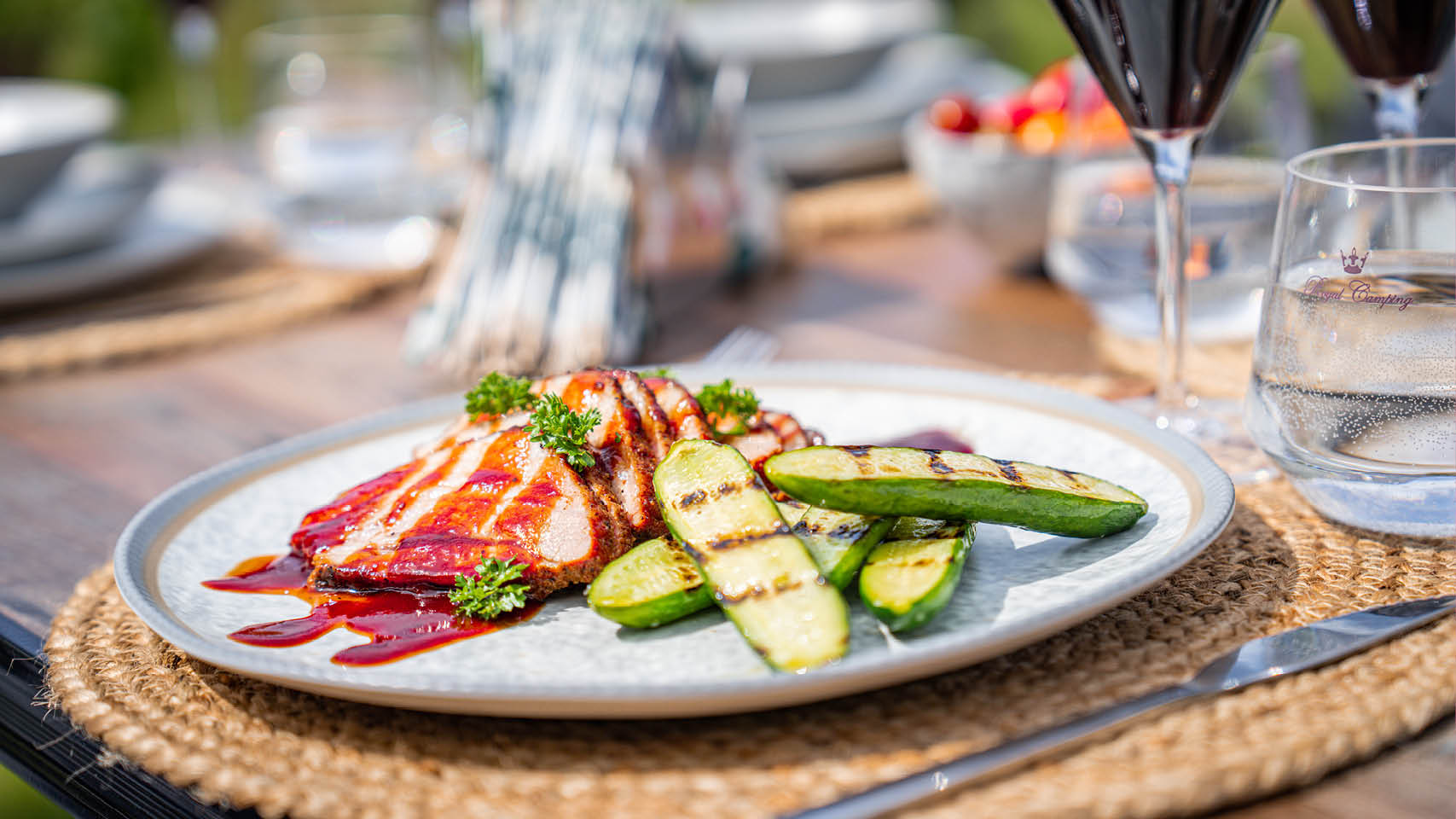 Ingredienser 4 personer Fläsksida 1 kg fläsksida 2 tsk salt 2 tsk svartpeppar 1 tsk chiliflakes 1 krm cayennepeppar 1 krm senapspulver 1 nypa malen kummin 2 tsk paprikapulver 2...